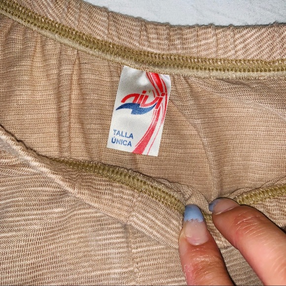 ❗️SOLD❗️ Beige False Button-Down Top - Picture 5 of 6